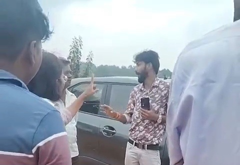 जनप्रतिनिधि से दुर्व्यवहार पर तहसीलदार सन्ना की कार्यशैली विवाद में, वीडियो वायरल होने के बाद मामला गरमाया 1 VID 20251029 WA00071